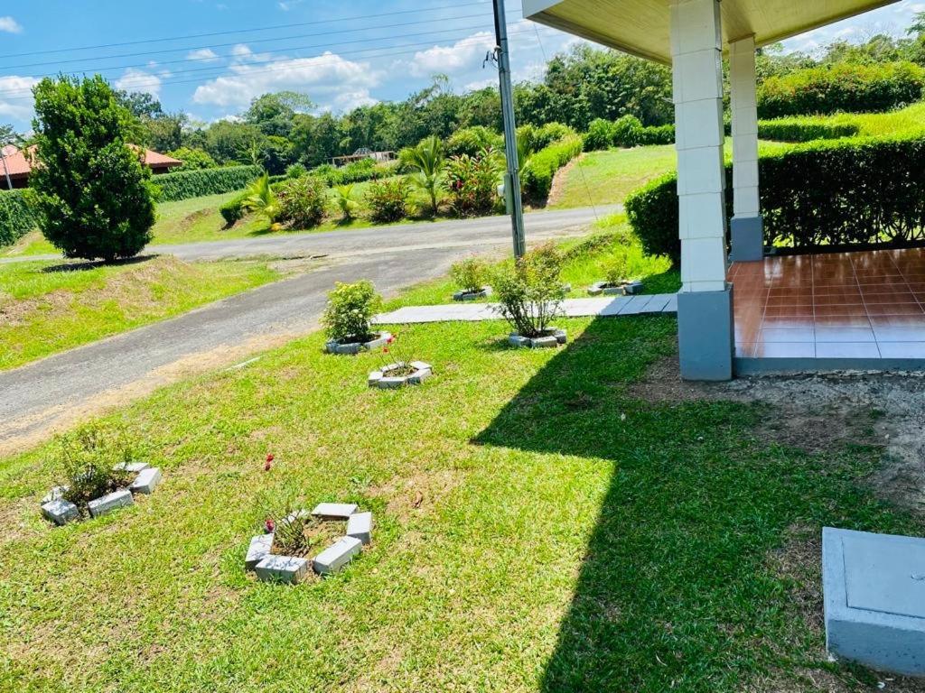 Casa De Las Rosas Volcan Arenal La Fortuna Extérieur photo